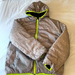Eddie Bauer Boys’ Reversible Jacket, sz Large (14/16),black/gray/neon green trim